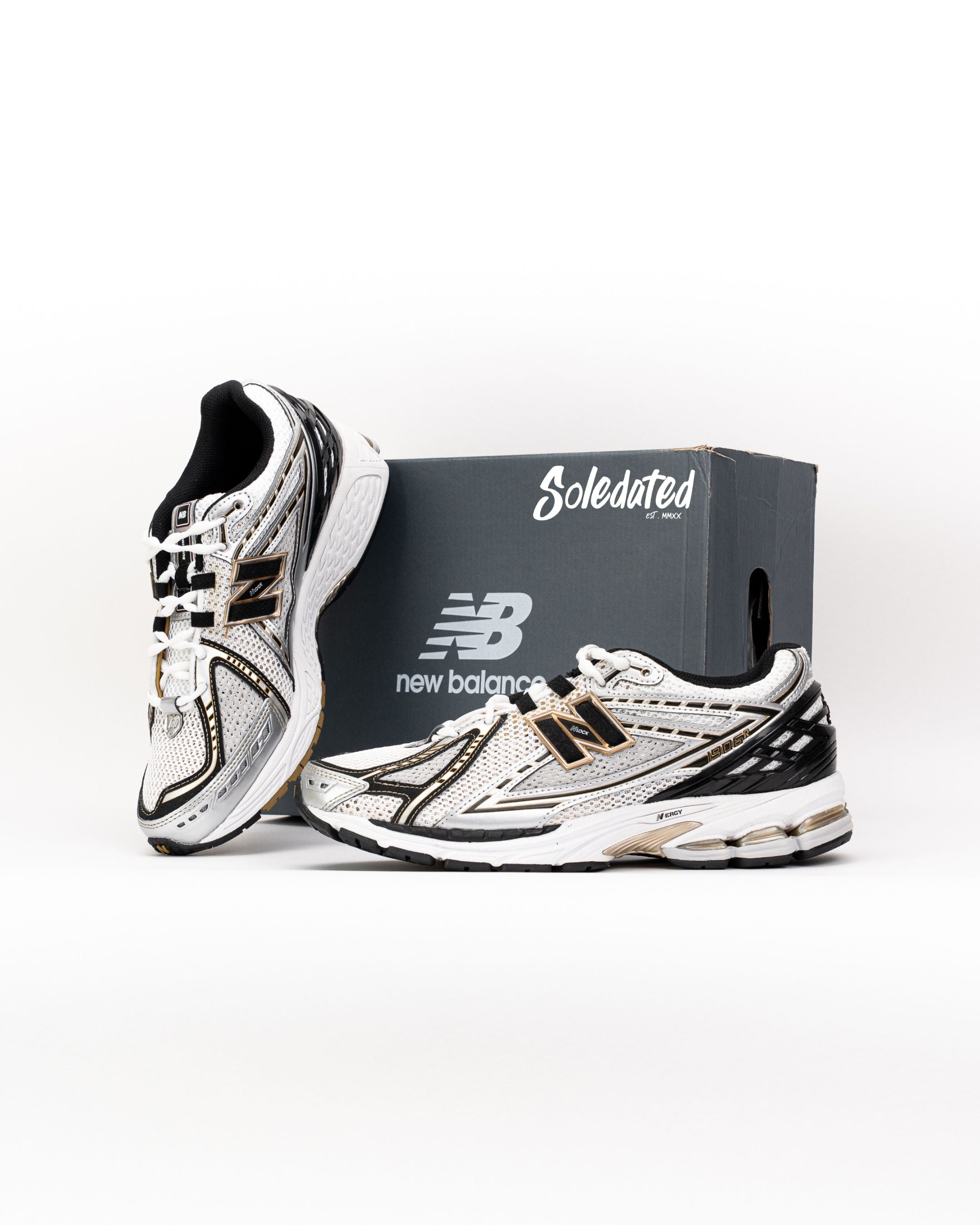 New Balance 1906R ホワイトゴールド 24.5 New Balance 1906R 'White/Gold Silver' | M1906RI | Sneakerjagers